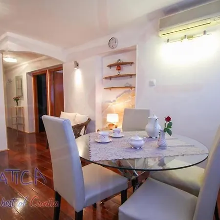 Beach Split Apartments Split