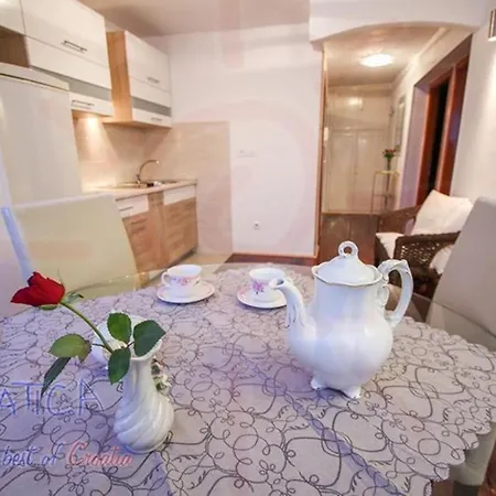 Beach Split Apartments *